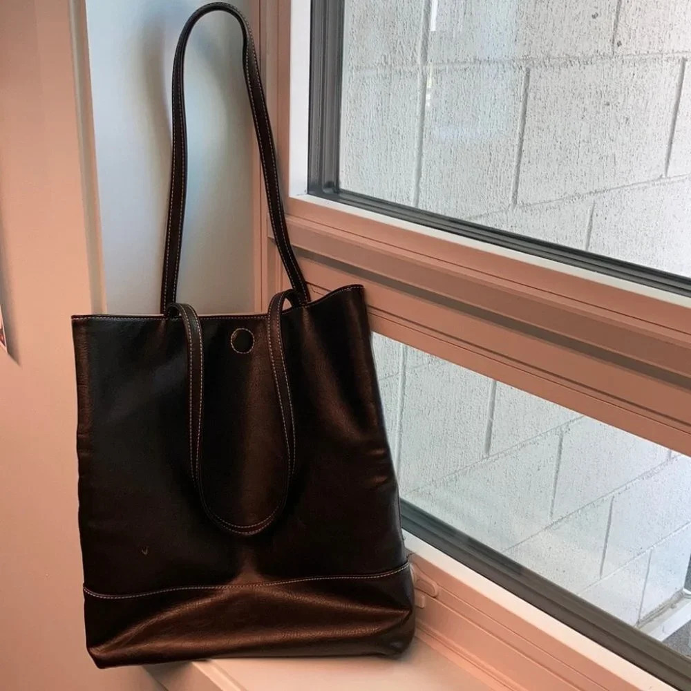 S-Q Vegan Faux Leather Contemporary Minimalist Chic Practical Tote